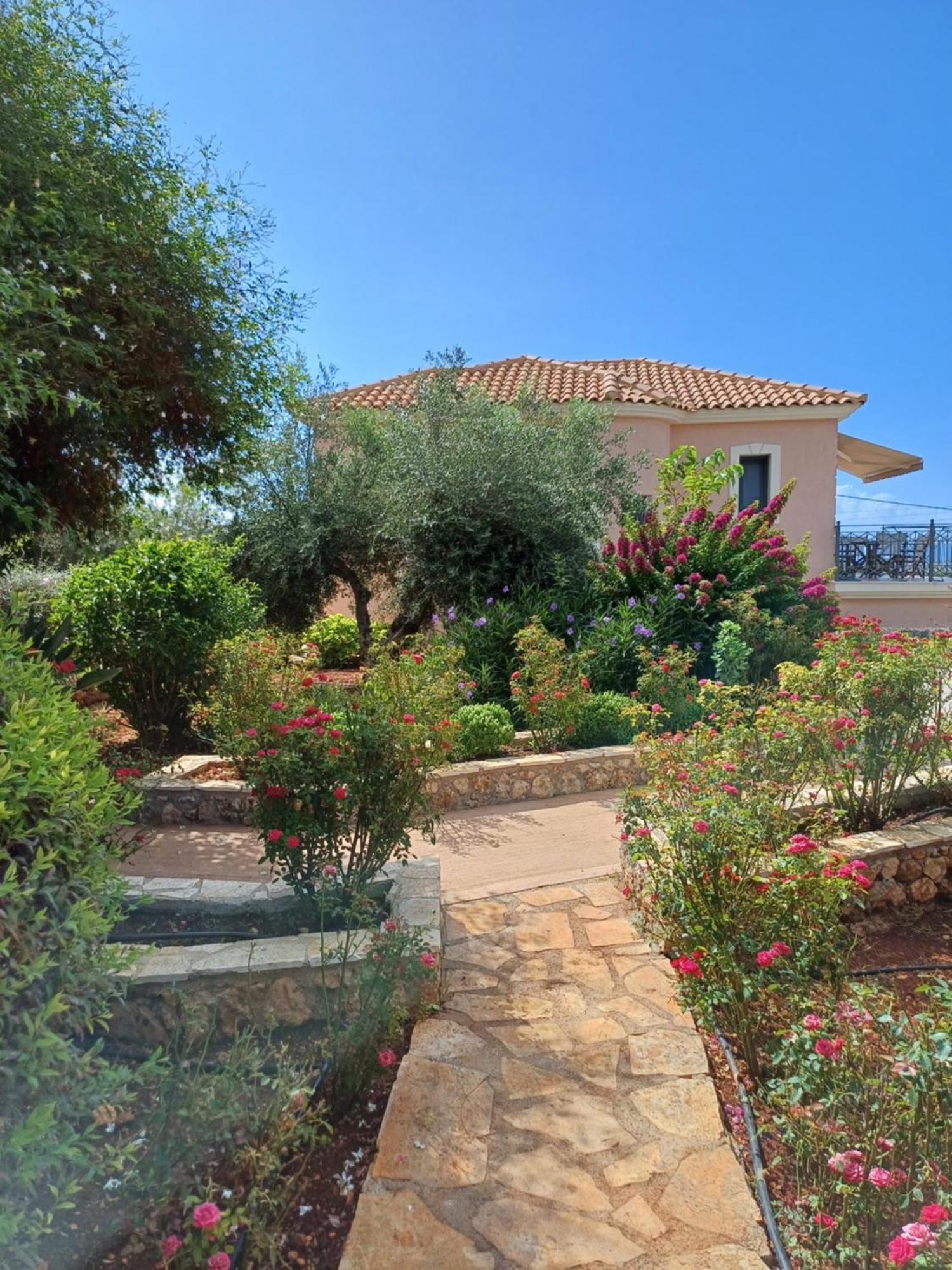 Korallis Villas Karavados Exterior photo
