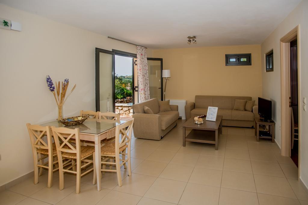 Korallis Villas Karavados Exterior photo