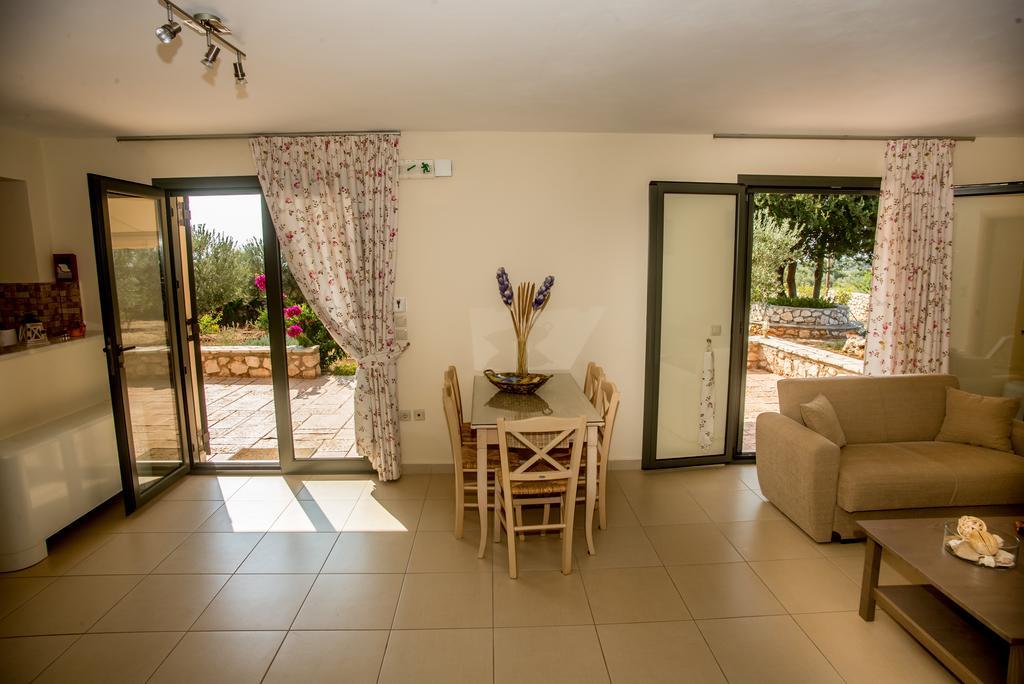Korallis Villas Karavados Exterior photo