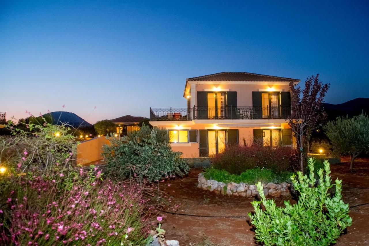 Korallis Villas Karavados Exterior photo